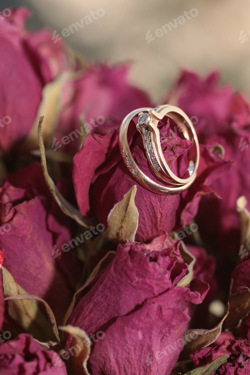 Preview: Wedding Ring Decor