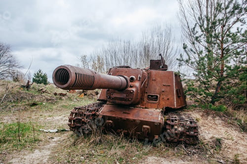 Preview: Abandoned Russian Self Propelled Gun In Chernobyl Exclusion Zone, Ukraine