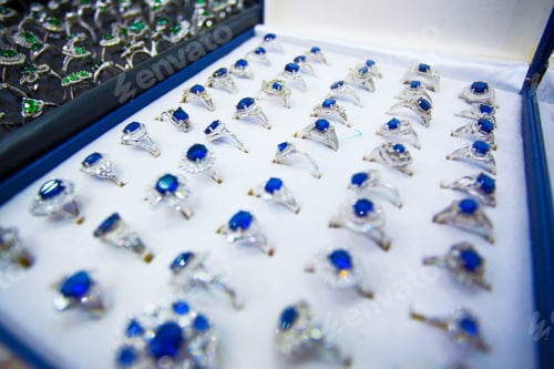 Preview: Colourful Rings With Blue Stones In The Jewellery Market