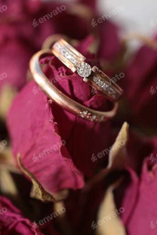 Preview: Wedding Ring Decor