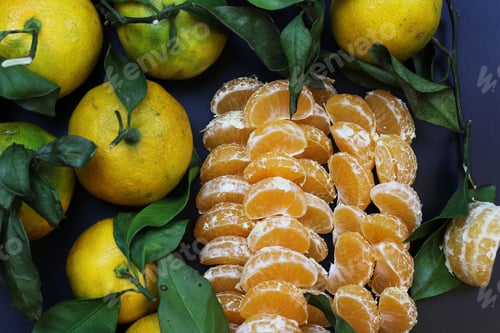 Preview: Mandarin Fruit Isolate Black