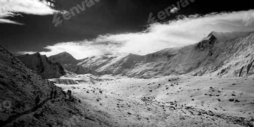 Preview: The Around Annapurna Trek In The Nepal Himalaya.