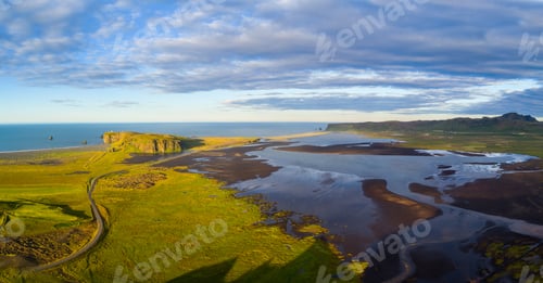 Preview: Coastline Near Vik Rocks In Iceland , Sunset Time