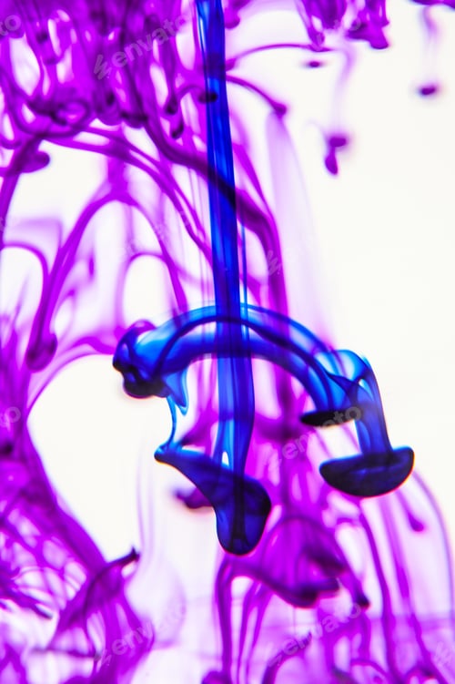 Preview: Blue And Violet Liquid In Water Making Abstract Forms