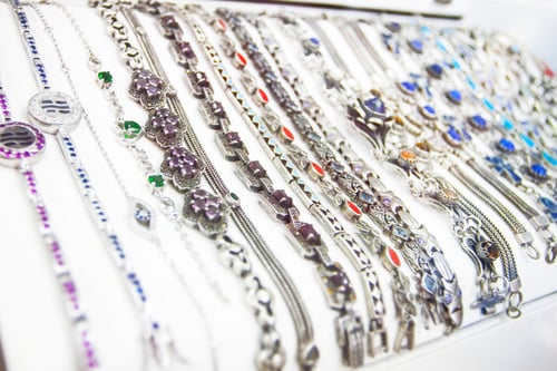 Vista previa: Silver Bracelet With Colourful Stones In Egyptian Market