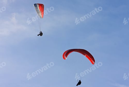 Preview: Paragliders