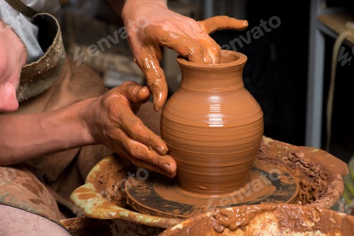 Preview: Hands Of A Potter, Creating An Earthen Jar