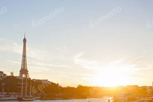 Preview: Sunset View Of Paris With Famous Eiefel Tower And Siene River . Paris Is One Of The Most Visited