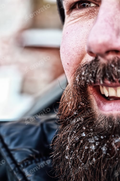 Preview: Bearded Dirty Man Winter