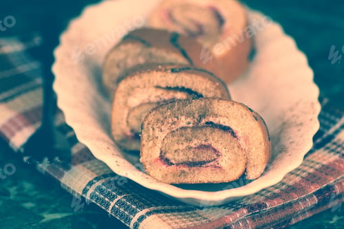 Preview: Biscuit Roll With Stuffing