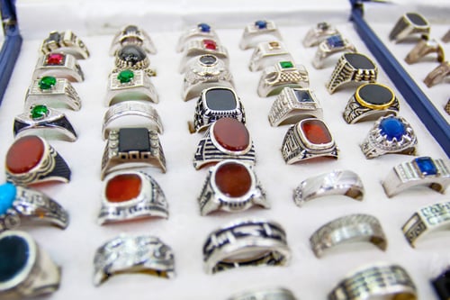 Preview: Colourful Rings In The Jewellery Market