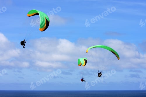 Preview: Paragliders