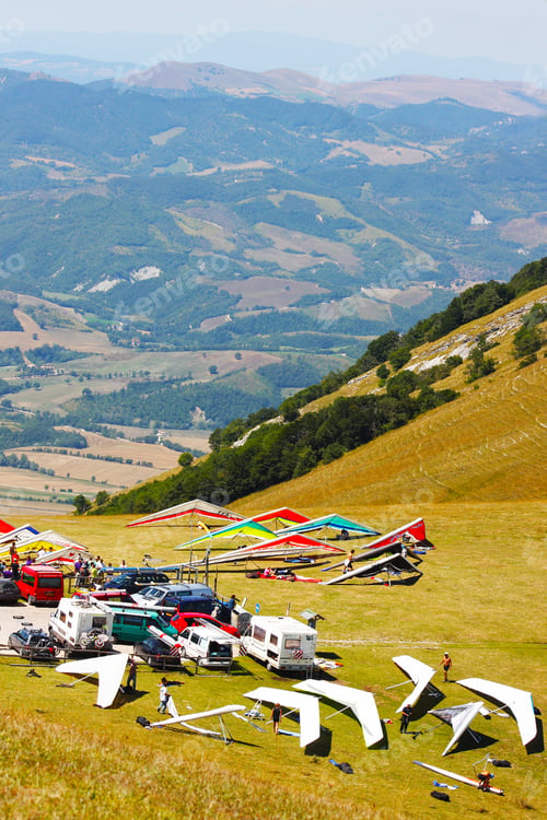 Preview: Hang Glider Flying In The Italian Mountains