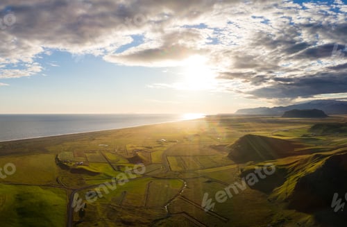 Preview: Coastline Near Vik Rocks In Iceland , Sunset Time