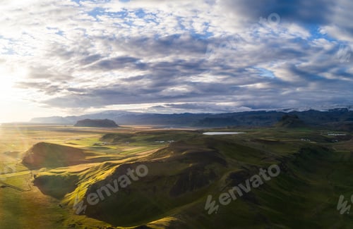 Preview: Coastline Near Vik Rocks In Iceland , Sunset Time
