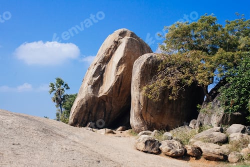Preview: Gigantic Granite Boulder And Stone Temples In The Historical Town Of Mamallapuram In Tamil Nadu