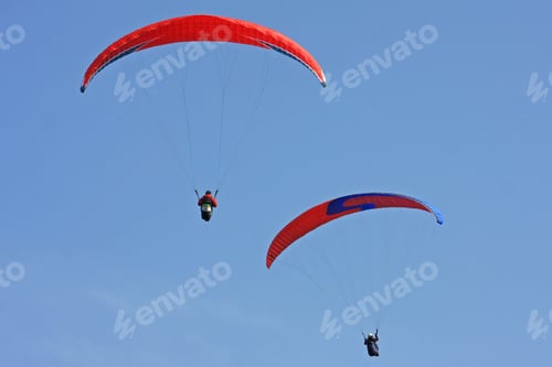 Preview: Paragliders