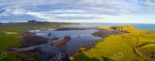 Preview: Coastline Near Vik Rocks In Iceland , Sunset Time