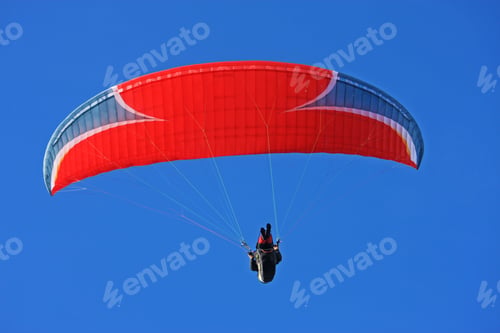 Preview: Paraglider Flying