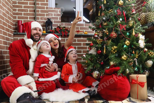 Preview: Santa Claus Couple With Kids Christmas Tree