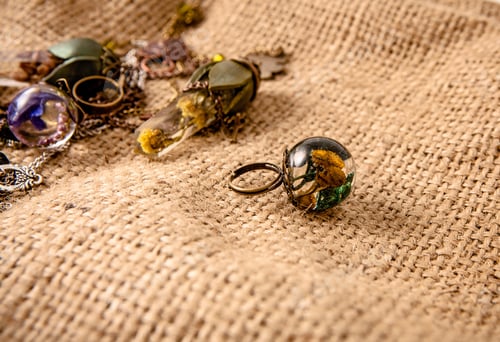 Preview: Beautiful Handmade Pendant With Flowers In Resin