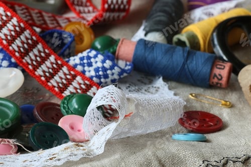 Preview: Crafts Thread Dressmaking Scissors Buttons