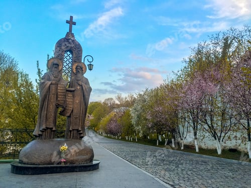 Preview: Complex Kiev-Pechersk Lavra In Kiev. The Old Lavra Garden. In Spring Blossom / Ukraine