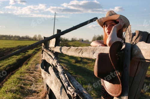 Preview: Cowgirl Hat Nature