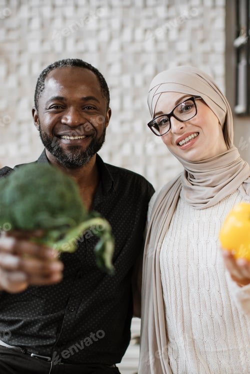 Preview: Couple With Fresh Vegetables