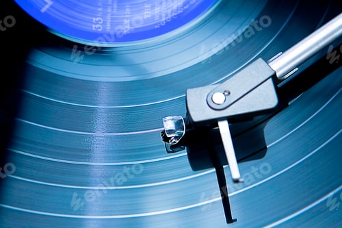 Preview: Record playing on turntable