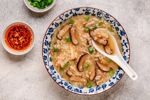 Preview: Thick congee rice soup with chicken, shiitake mushrooms and green onions.