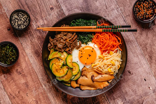 Preview: Bibimbap with colorful vegetables, beef, and egg