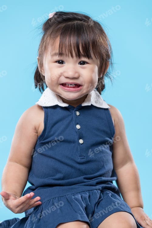 Preview: Asian Baby girl smile