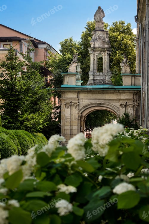 Preview: old stone entrance gate of the Holy Apostles Peter and Paul in Kamianets-Podilskyi from White hydran