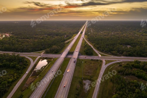 Preview: Wide multilane highway crossroads in Florida, USA