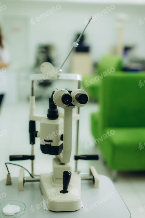 Preview: Slit lamp microscope in modern ophthalmology clinic