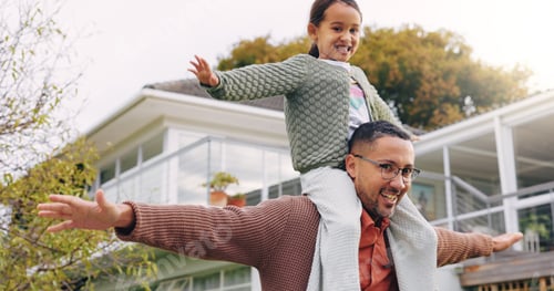 Aperçu: Shoulder, smile and portrait of father with daughter outdoor for bonding, support and playful