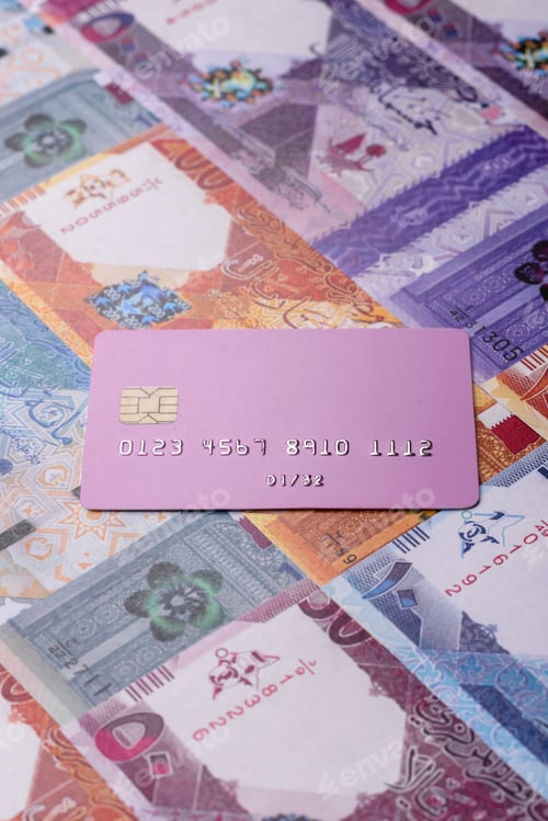 Preview: A credit card for contactless cashless payments via a terminal or online. A credit card
