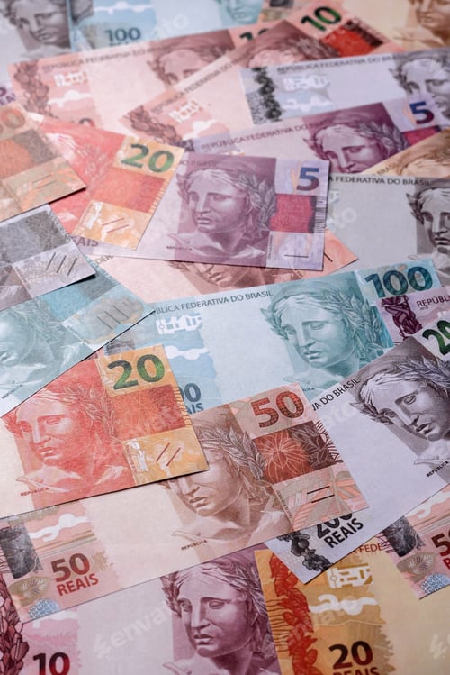 Preview: Brazilian paper money, real banknotes as currency for exchange or travel. Brazilian money