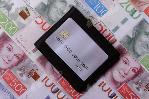 Preview: A credit card for contactless cashless payments via a terminal or online. A credit card