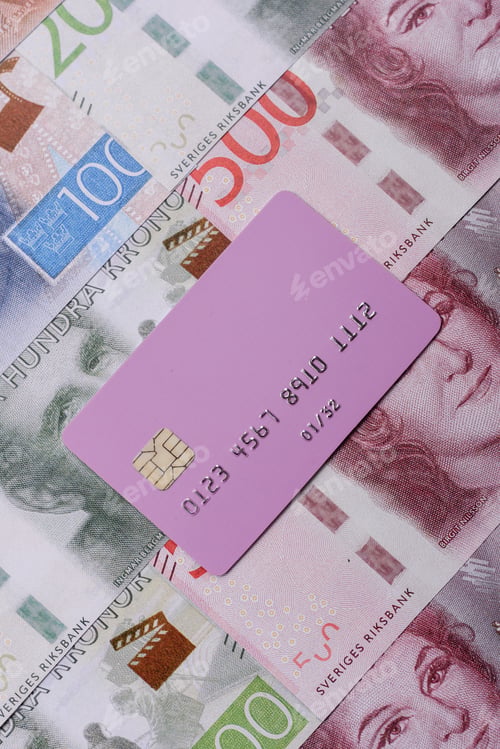 Preview: A credit card for contactless cashless payments via a terminal or online. A credit card