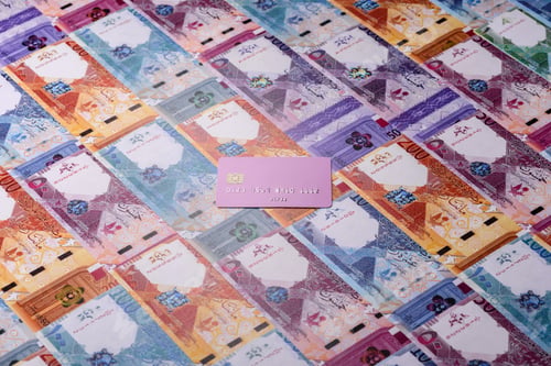 Preview: A credit card for contactless cashless payments via a terminal or online. A credit card