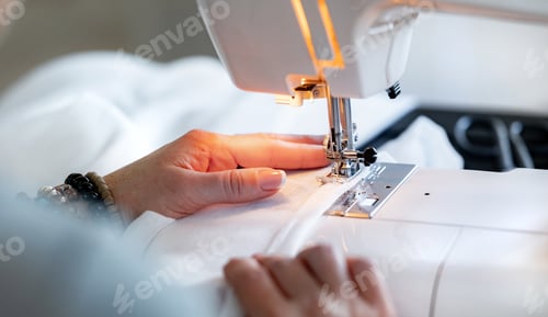 Preview: Sewing Machine in Action During a Crafting Session at Home