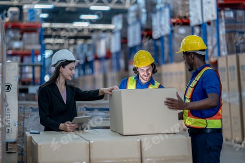 Preview: A logistics manager using a tablet to coordinate stock distribution parameters and verify cargo cart