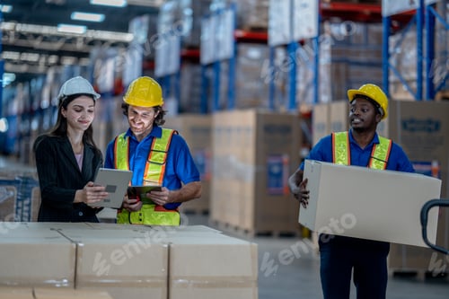 Preview: A logistics manager using a tablet to coordinate stock distribution parameters and verify cargo cart