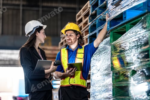 Preview: Logistics supervisors using digital tablets and a barcode scanner to audit inventory allocation para