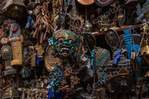 Preview: Egyptian Souvenir Stall with Colorful Masks and Handcrafted Artifacts