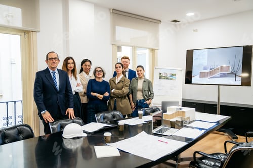 Preview: Real estate business leaders meeting for development project