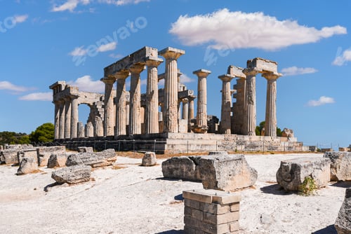 Preview: Temple of Aphaia in Aegina showing ancient Doric columns