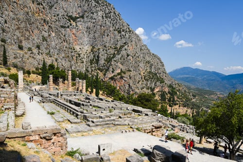 Preview: Delphi ancient sanctuary ruins with iconic Apollo temple columns